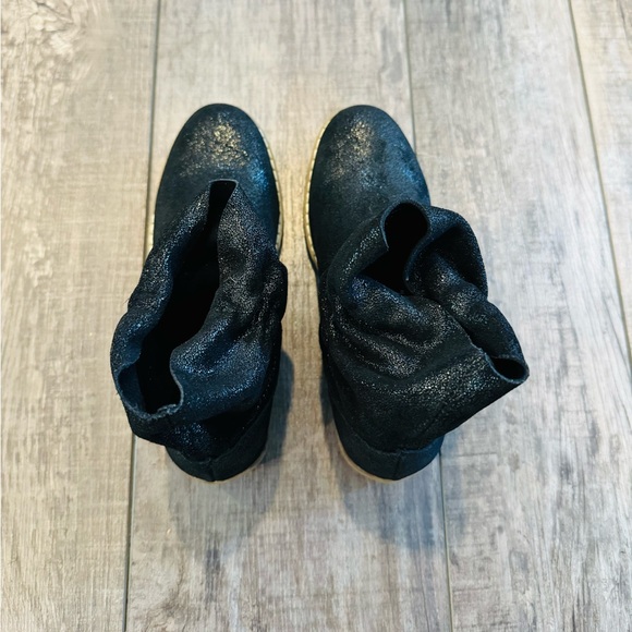 Never worn SweetHoney brand slouchy ankle boots - Picture 2 of 7